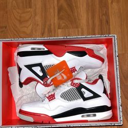 JORDAN 4 FIRE RED (2020)