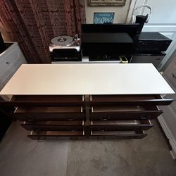 8 Drawer Dresser