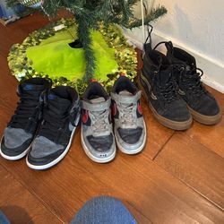 Lot Of 3 Boy Shoes Nike And Vans Size 2y And 2.5