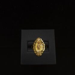14k Gold Lady's Ring