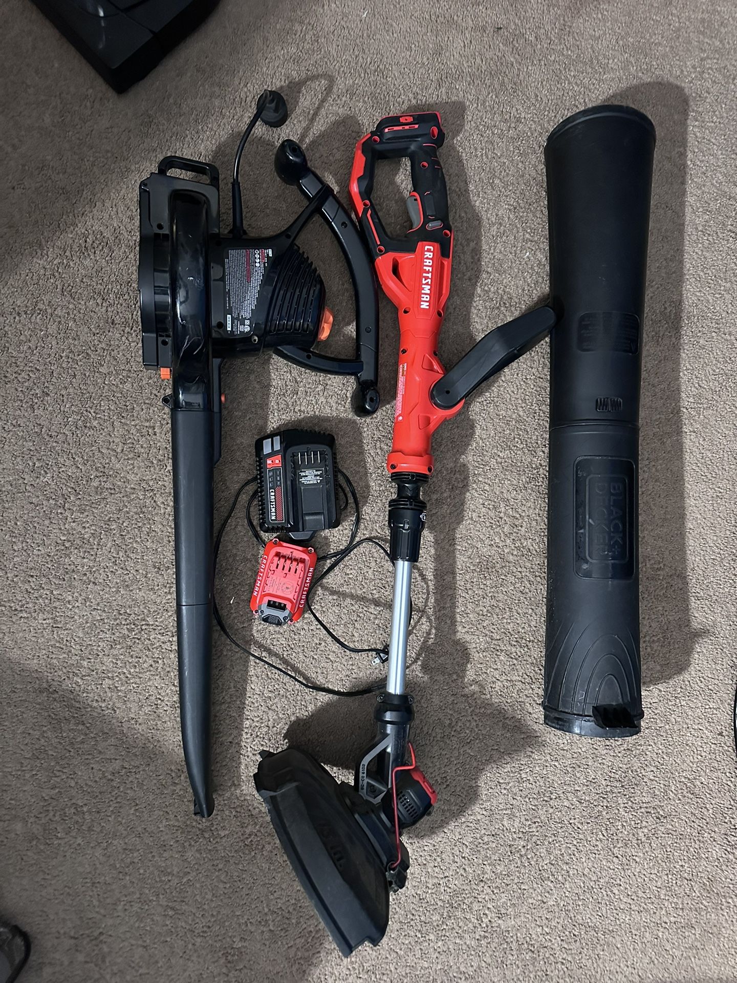 craftsman Leaf Blower, Leaf Sucker and weed whacker with battery 