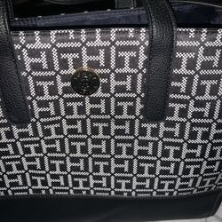 Tommy Hilfiger Hand Bag