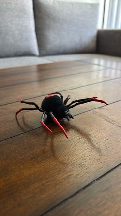 Battery Operated Moving Spider Toy
