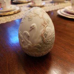 LLADRO FIGURINE # 17(contact info removed) LIMITED EDITION EGG SWANS & BABIES IN NEST