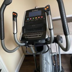 NordicTrack E9.0 Commercial Elliptical (Great Condition) 