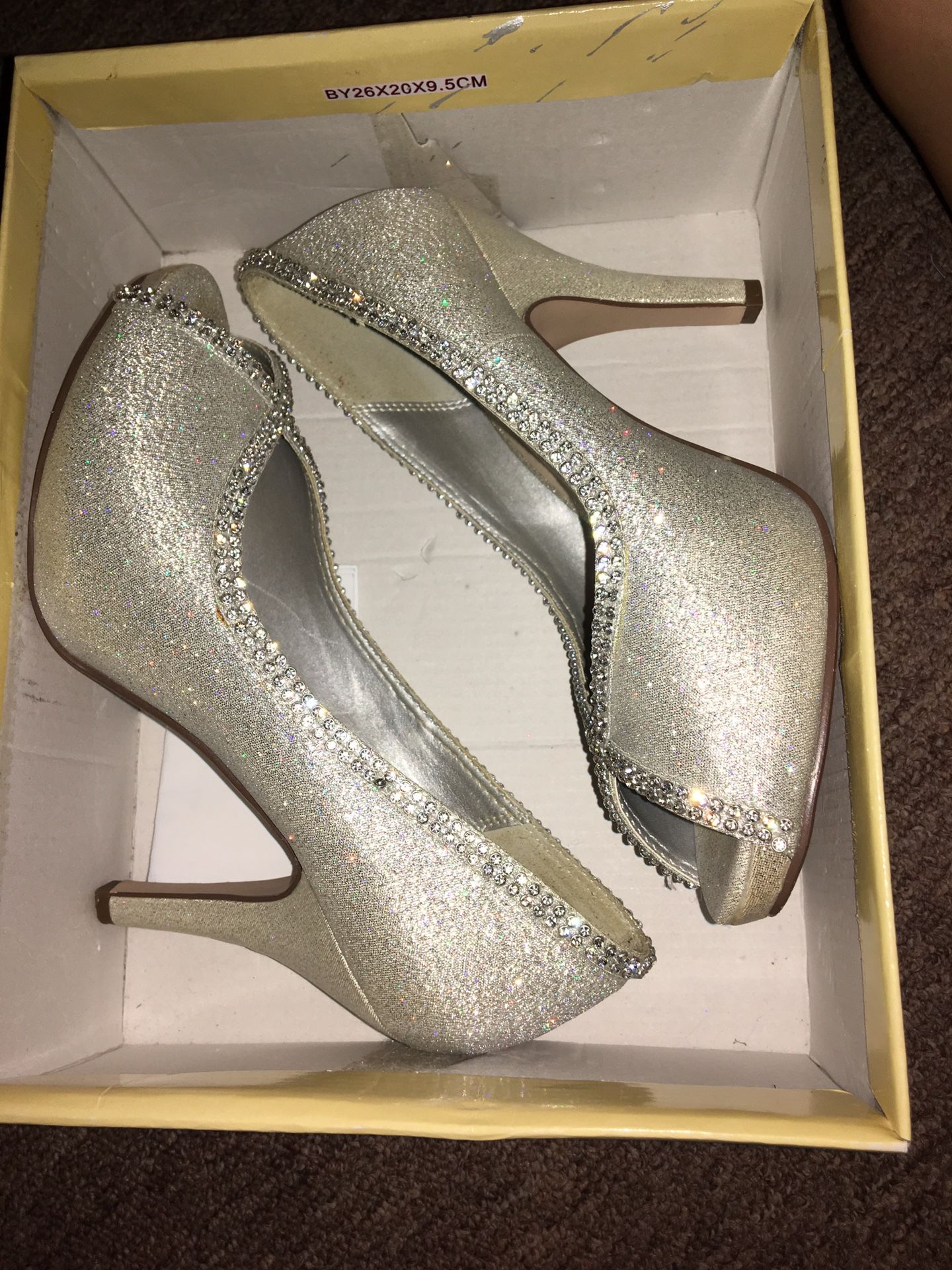 Prom heels/Diamond heels/Silver heels size 6