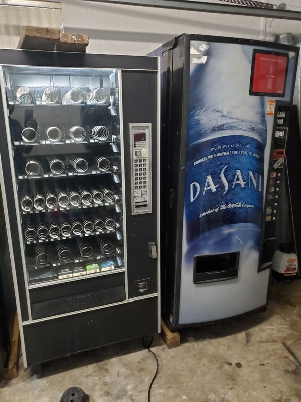 2 Vending Machines ( both machines work perfectly) for Sale in Orlando, FL OfferUp