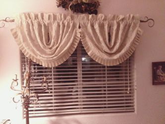 LIKE NEW**Cream Valance with Ruffle Trim