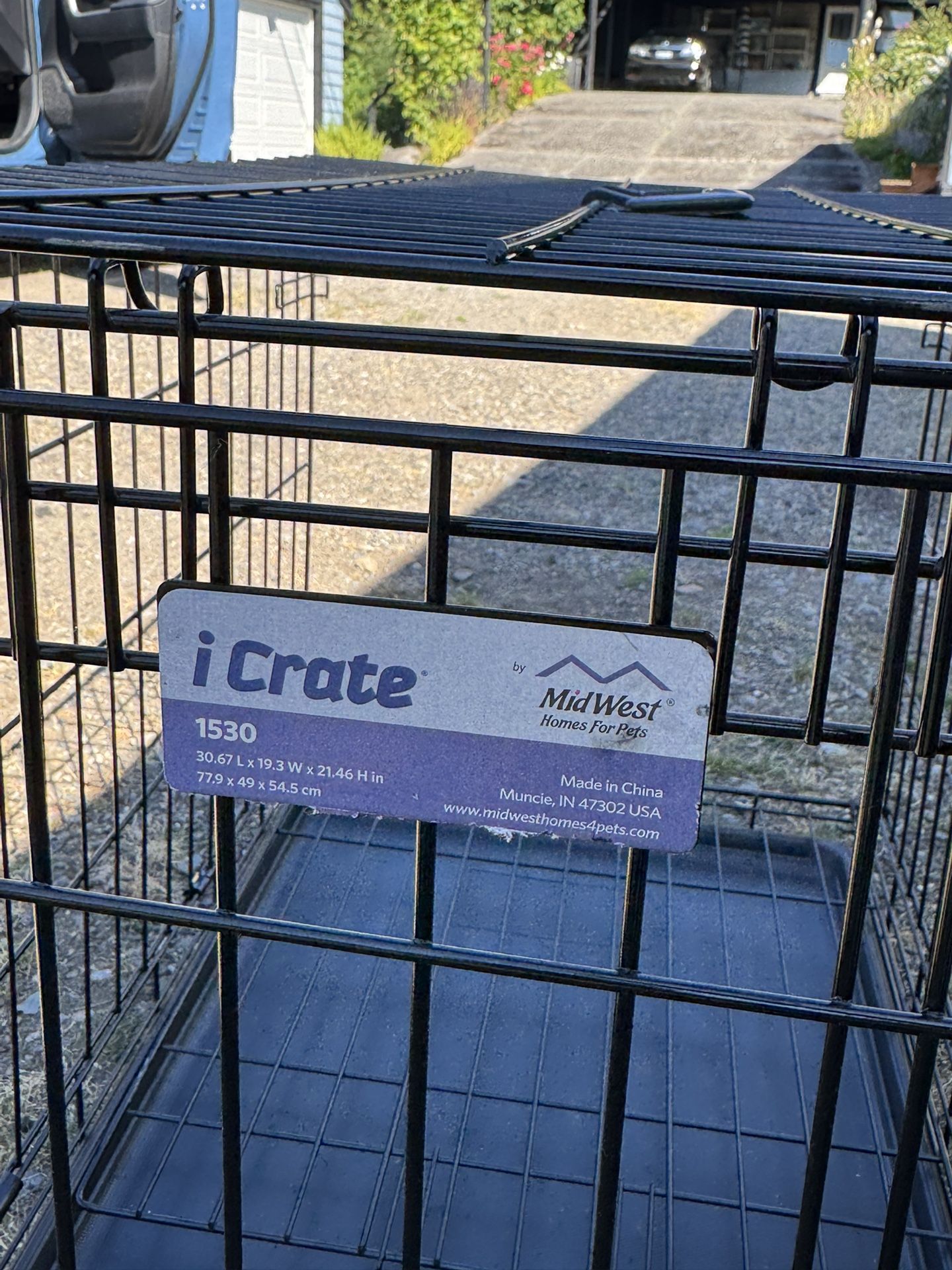 FREE Dog Crate 30x19x21