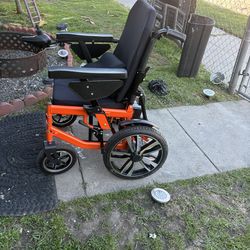 Electric wheelchair