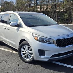 2018 Kia Sedona 