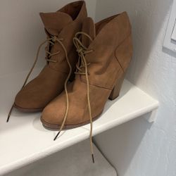 Steve Madden Boots 