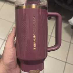 Stanly tumbler 40oz limited edition