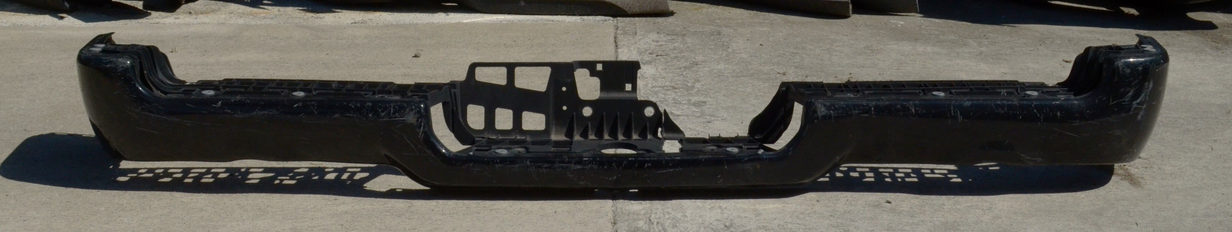 USED REF#M063 || 2019-2024 DODGE RAM 2500 / 3500 || REAR METAL BUMPER