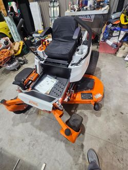 Stihl  RZ 261 Zero Turn 8 hrs