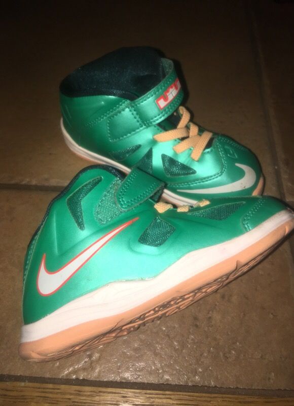 Toddler boy size 8