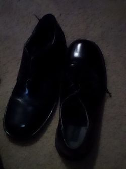 Men dress shoes 10 1/2