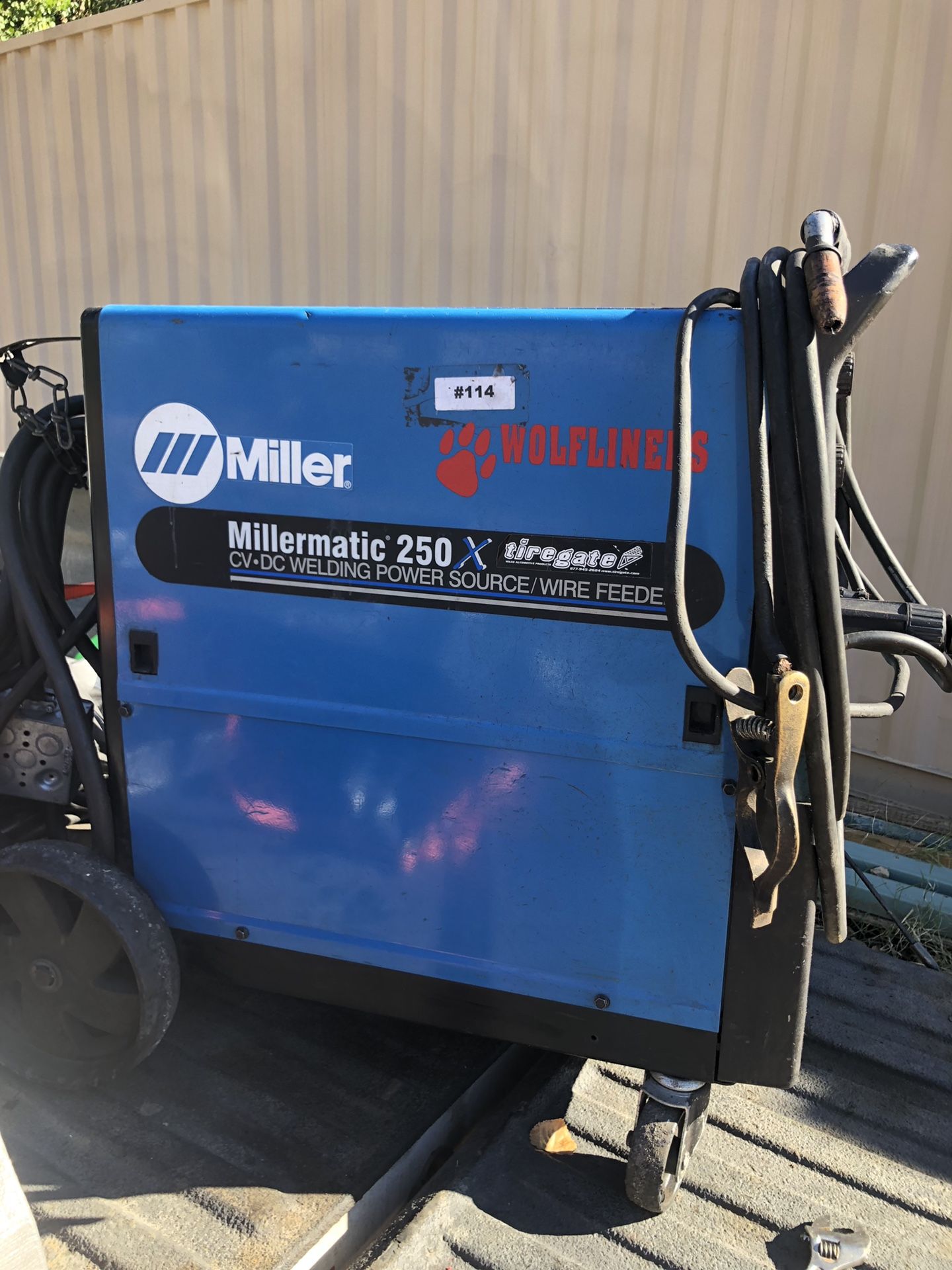 Miller Millermatic 250X 300 amp mig welder for Sale in Riverside, CA