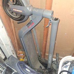 Scooter No Charger ..