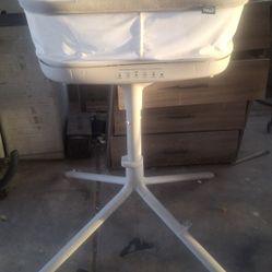 Halo BassiNest Smart Swivel Sleeper 