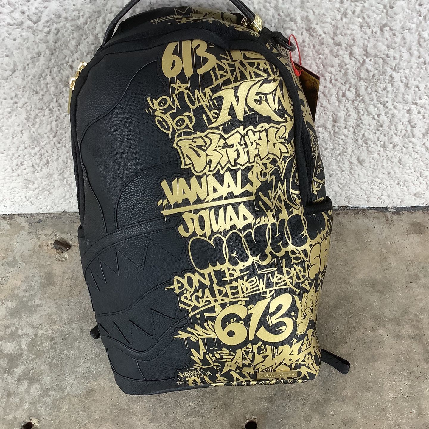 Kidrobot Backpack for Sale in Boca Raton, FL - OfferUp