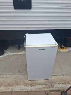 Small refrigerator