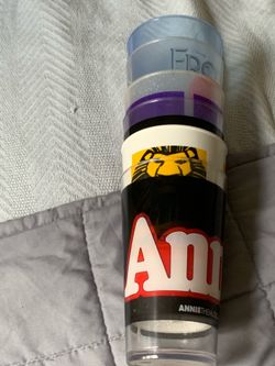 💰 BEST OFFER WILL BE ACCEPTED REAL BROADWAY SHOW STACKABLE CUPS!