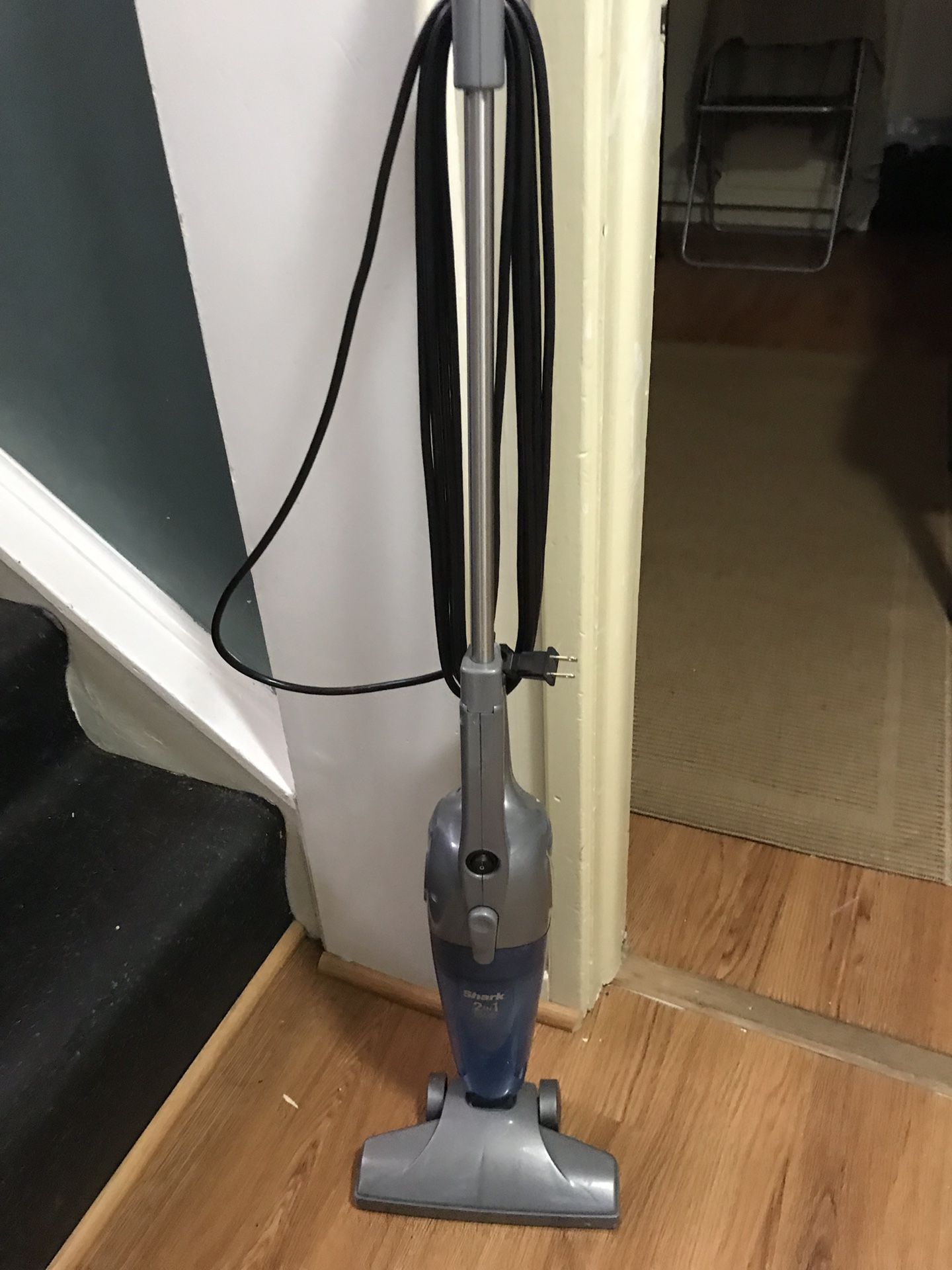 Shark 2 in 1 vacuum