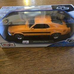 Model Ford Mustang Mach 1 - Maisto