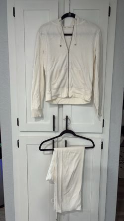 Victoria’s Secret Cream/White Lounge Set