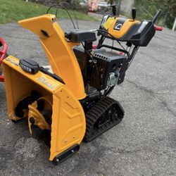 Cub Cadet 26” Snow Tracker