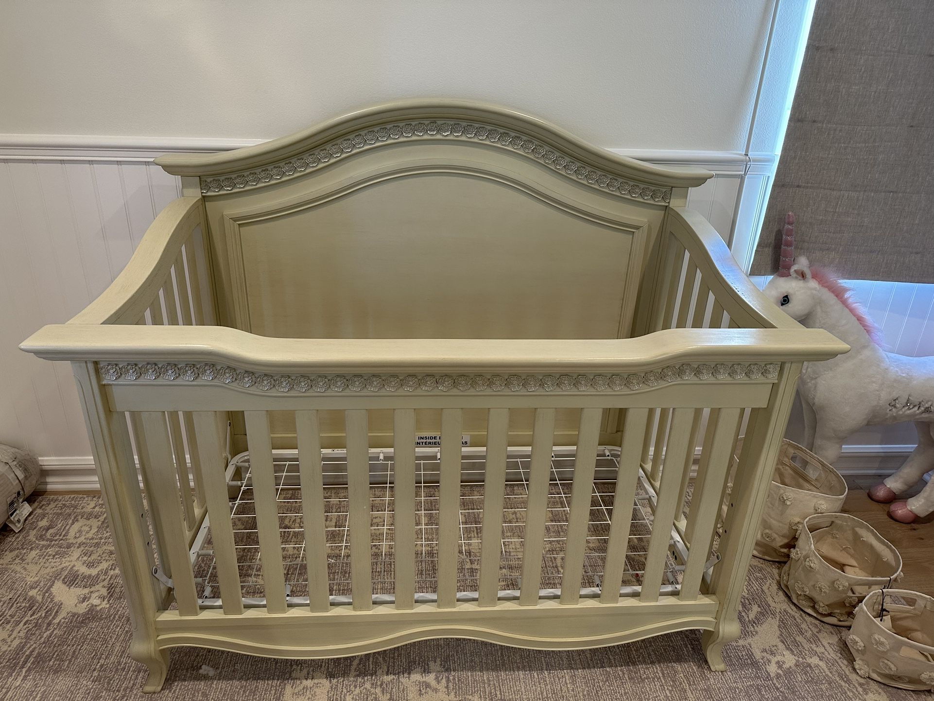 Bel Amore Crib/Toddler Bed