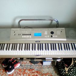 YAMAHA  YPG-235 PORTABLE KEYBOARD