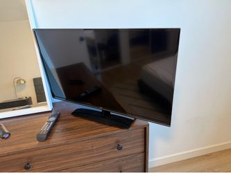 32” TV