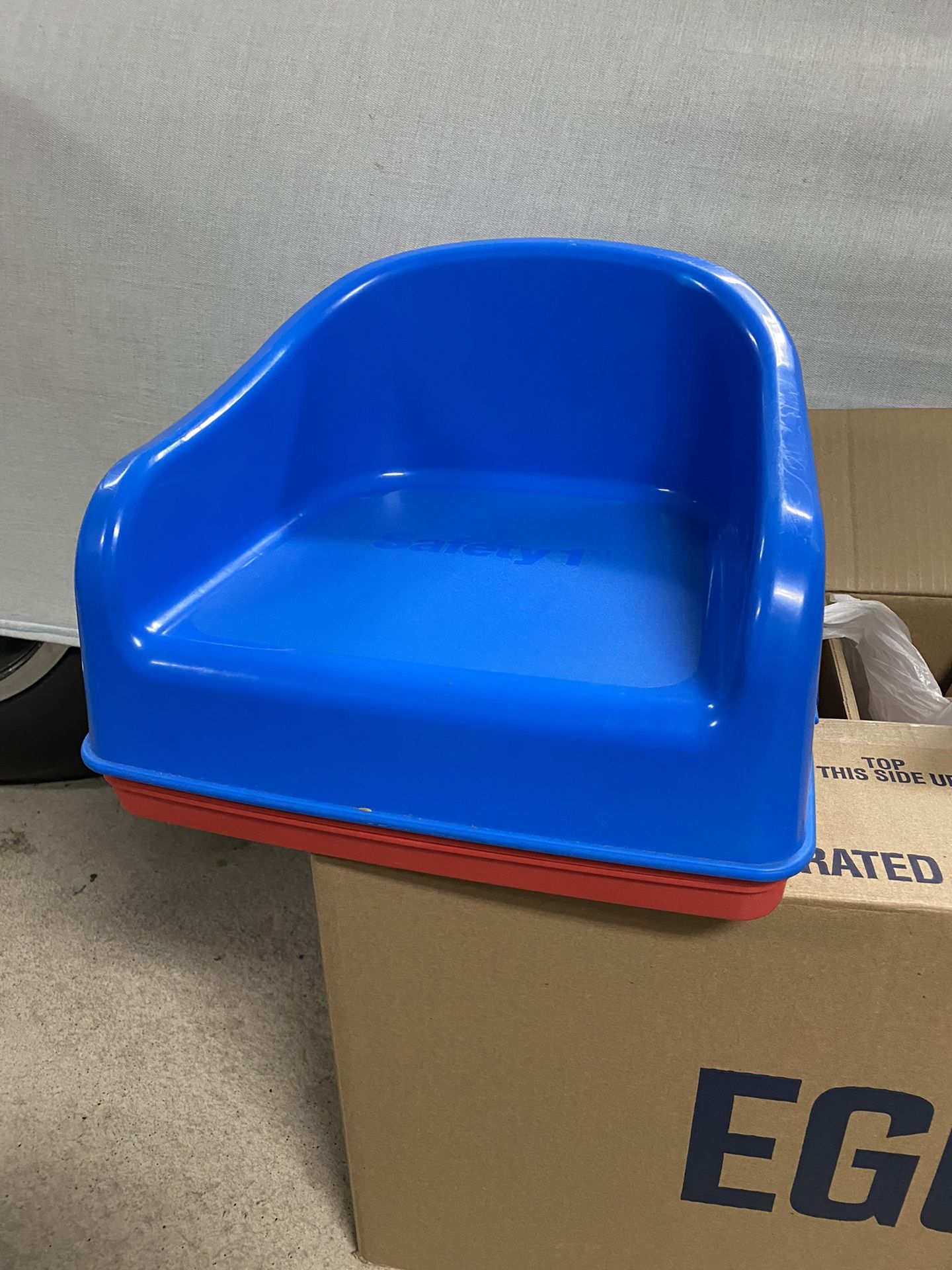 SAFETY FIRST BOOSTER SEAT