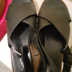 Michael Kors Y American Eagle Salndalias