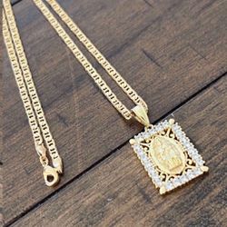 Gold Filled Mariner Chain With Square Virgin Pendant