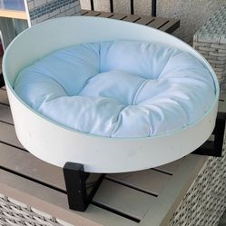 Modern Round Pet Bed NEW!

