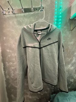 grey nike tech