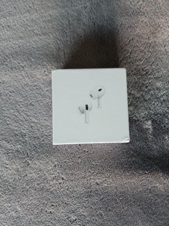 Apple AirPods Pro 2nd Generation (Active Noise Cancelation)