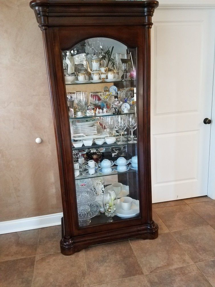 Curio Cherry Finish Constructed of Solid Hardwood and Woid Venners