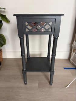 Night stand/end table