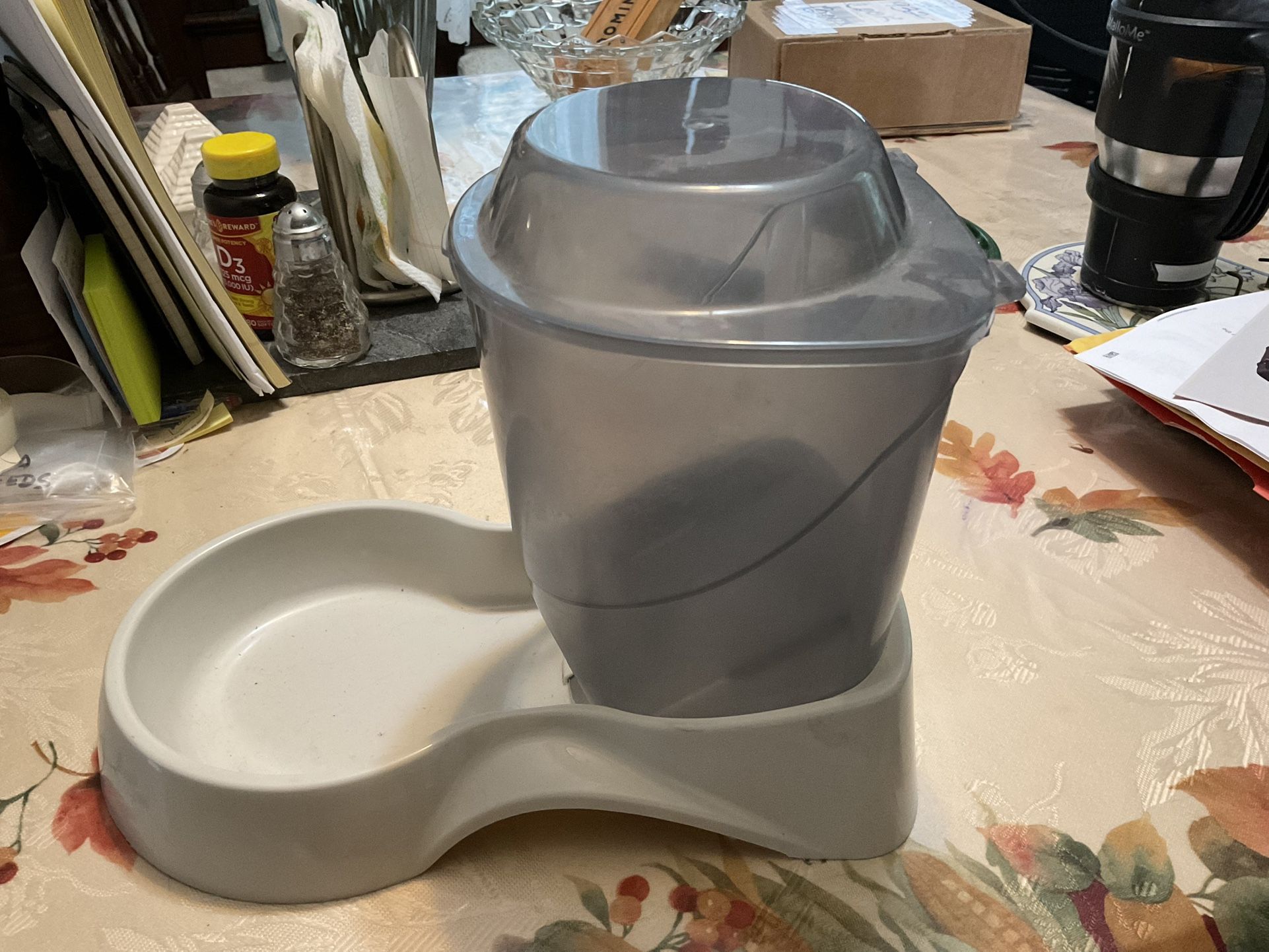 Pet Feeder