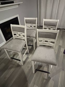 Set of 4 Counter Height Dining / Bar Chairs – White & Gray