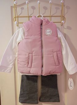 Nannette Reversible faux fur 3pc set size 3 for girls.