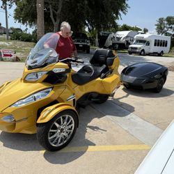  2013 Can Am Trike & 2019 Cam Am Trailer 