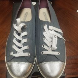 Converse Size 7 