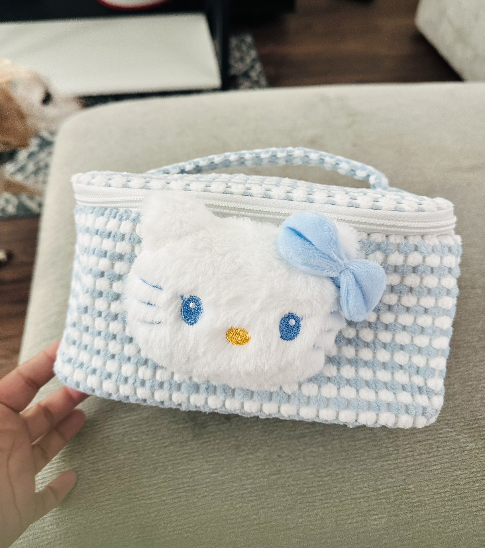 Hello Kitty Makeup Bag Storage 