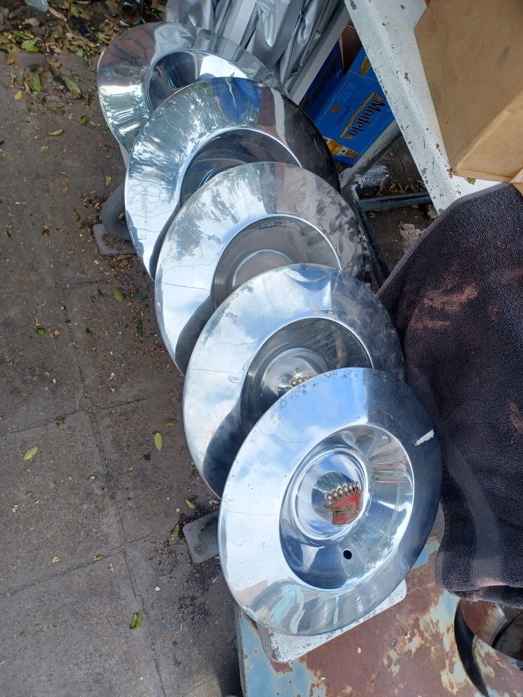 1953 cadillac hubcaps deals