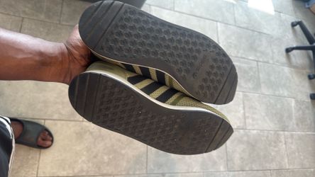 ADIDAS RUNNERS FOR SALE SZ 11